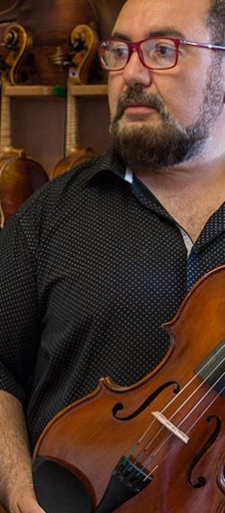 Livschits Michael Luthier, Owner